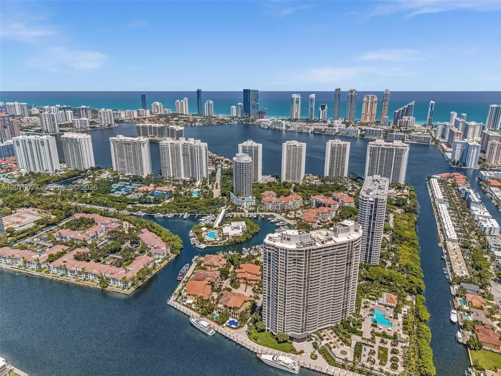 3000 Island Blvd, Aventura, FL 33160