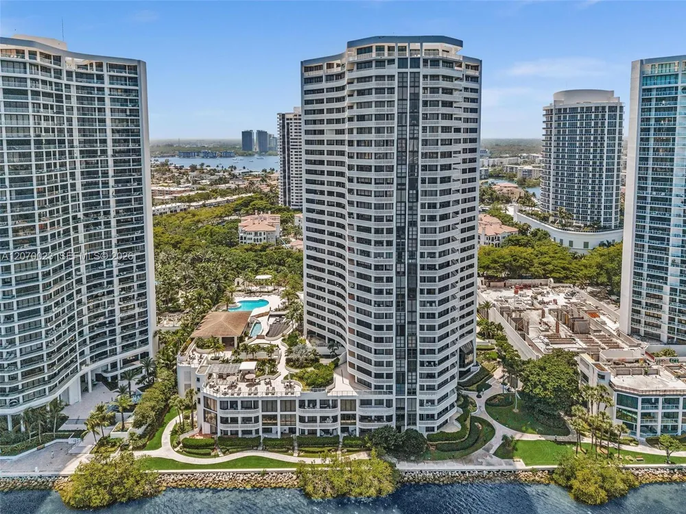 3000 Island Blvd, Aventura, FL 33160