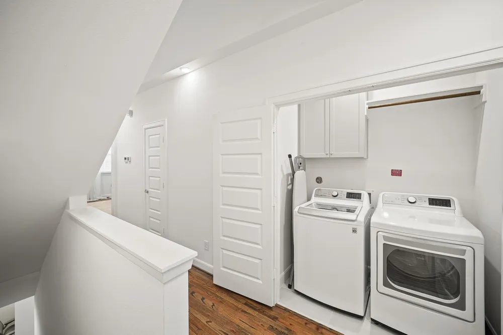 2709 Clinton Dr, Houston, TX 77020