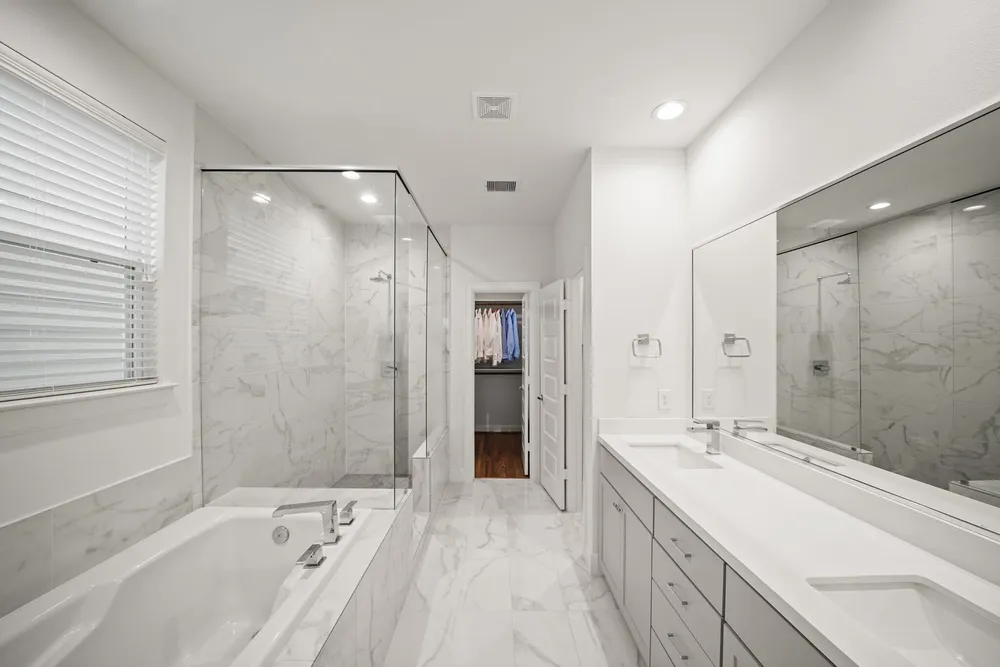 2709 Clinton Dr, Houston, TX 77020