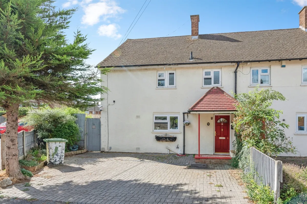 Gillam Way, Rainham