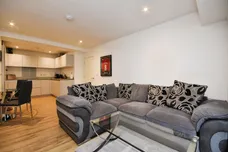 Kings Road, Brentwood
