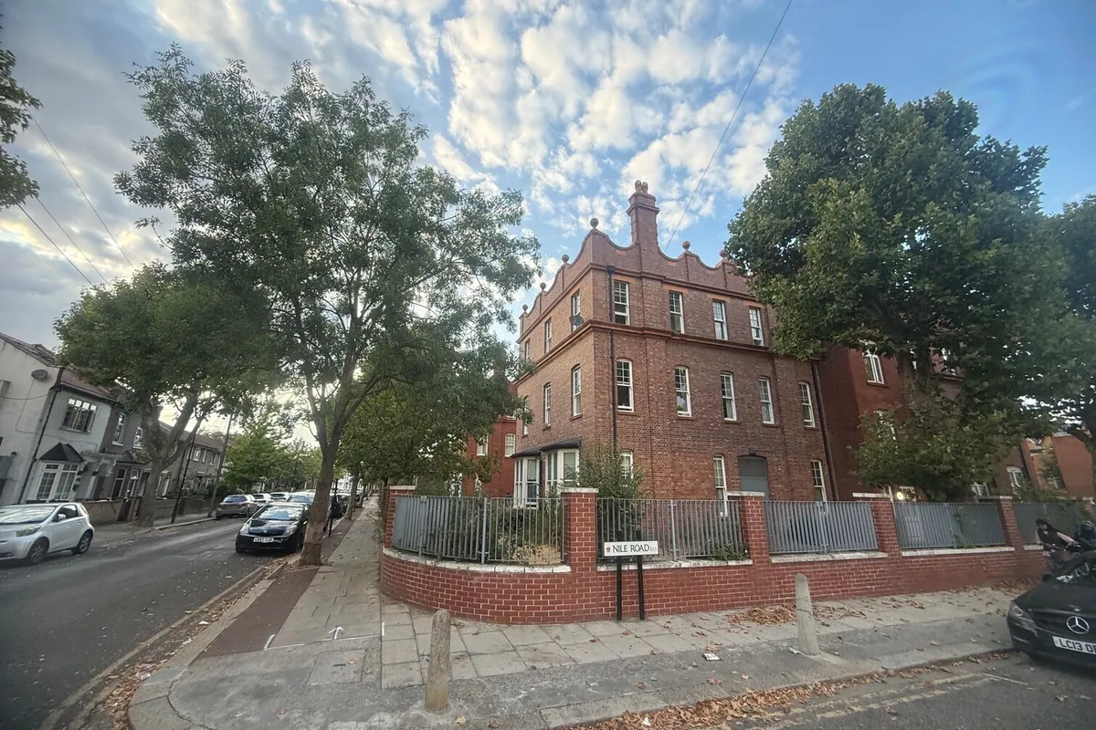 Samson Street, LONDON