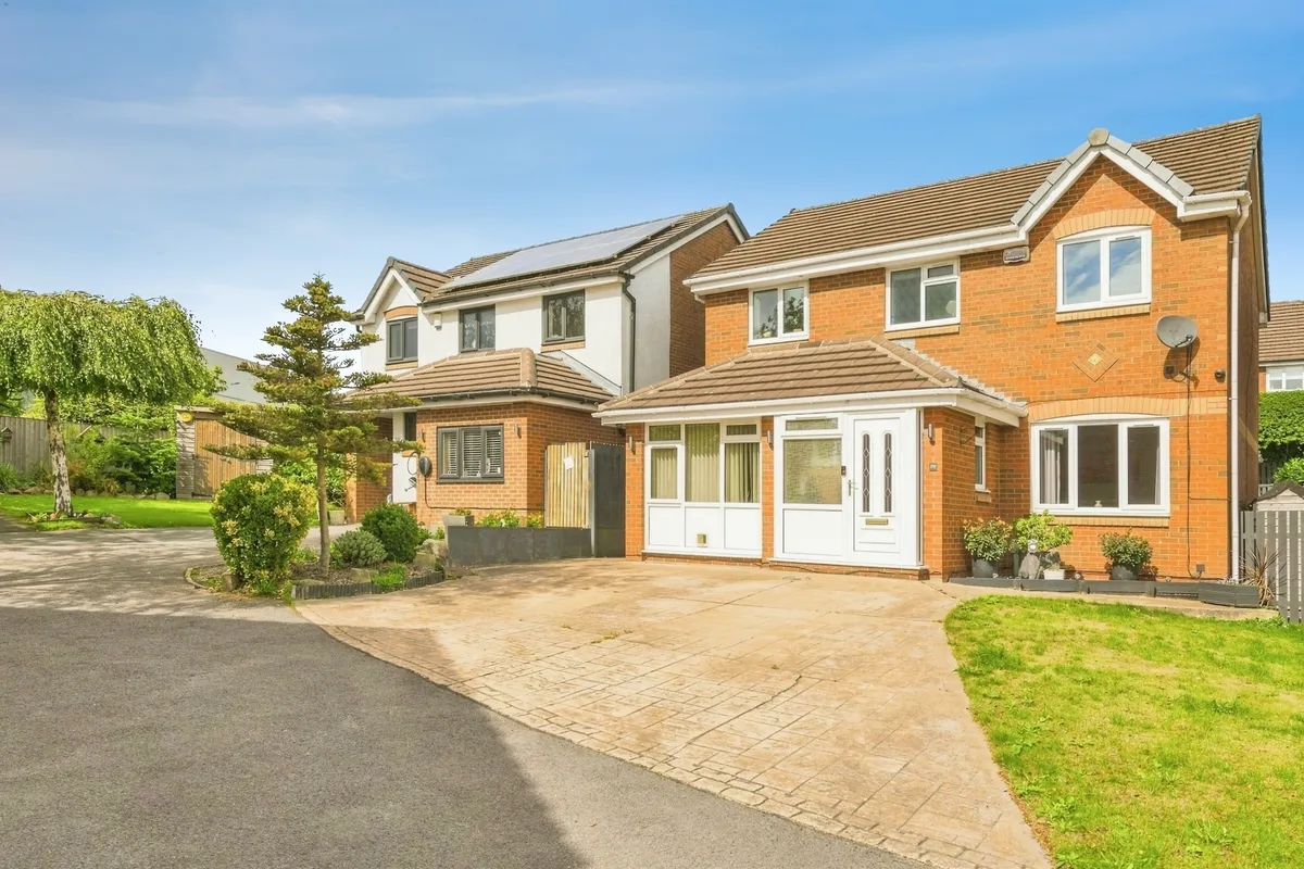 Grantley Place, Bradley, Huddersfield
