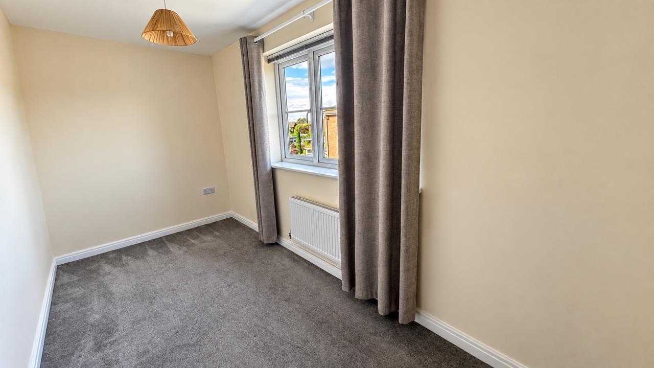 Oronsay Close, Hinckley Image 9