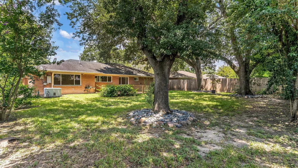 4417 Willowbend Boulevard, Houston, TX 77035