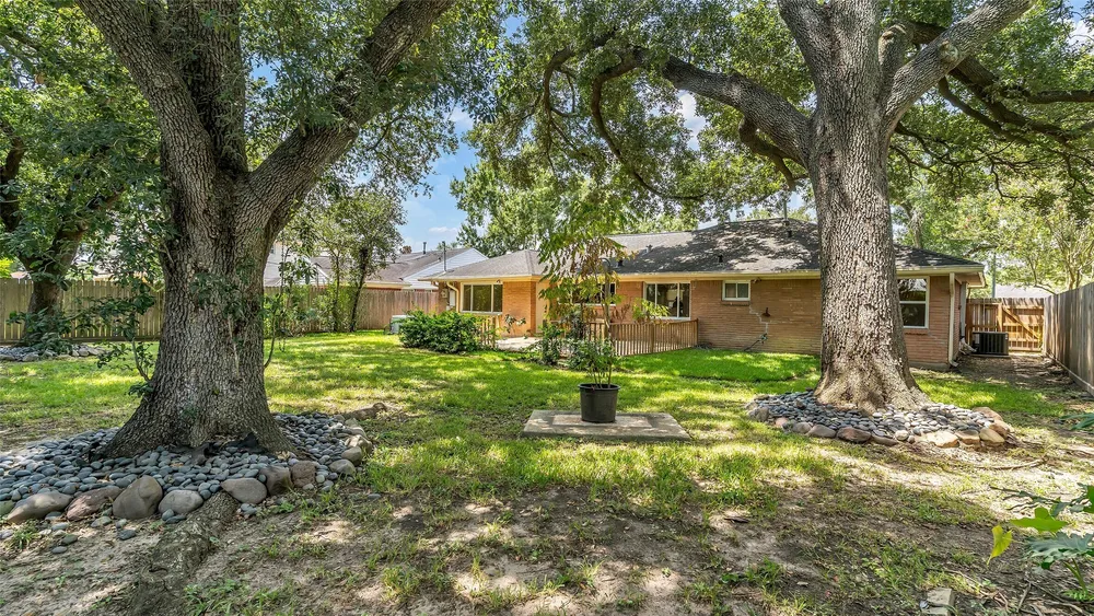 4417 Willowbend Boulevard, Houston, TX 77035