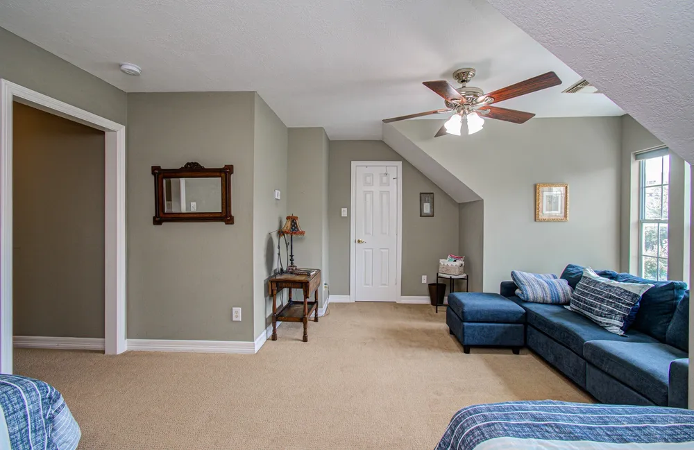 2214 W Holcombe Blvd, Houston, TX 77030