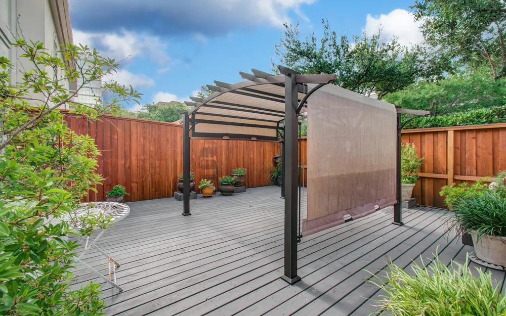 2214 W Holcombe Blvd, Houston, TX 77030