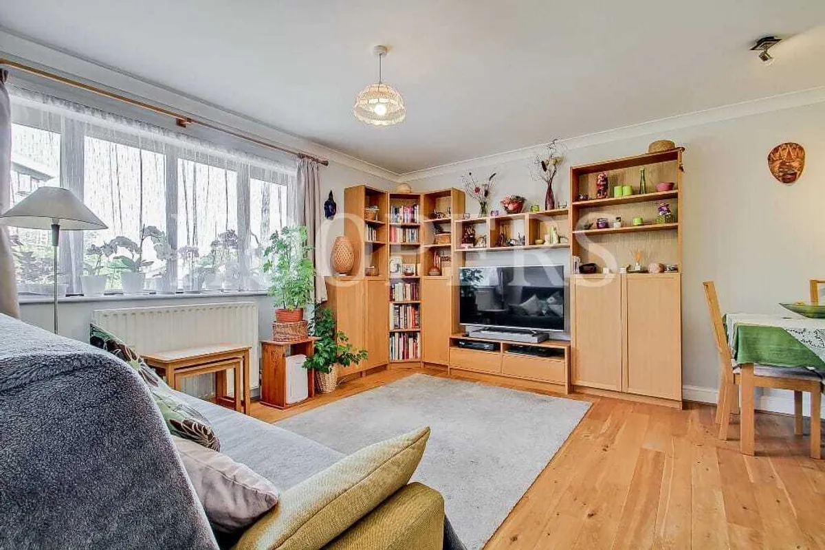 Neasden Lane, London, NW10