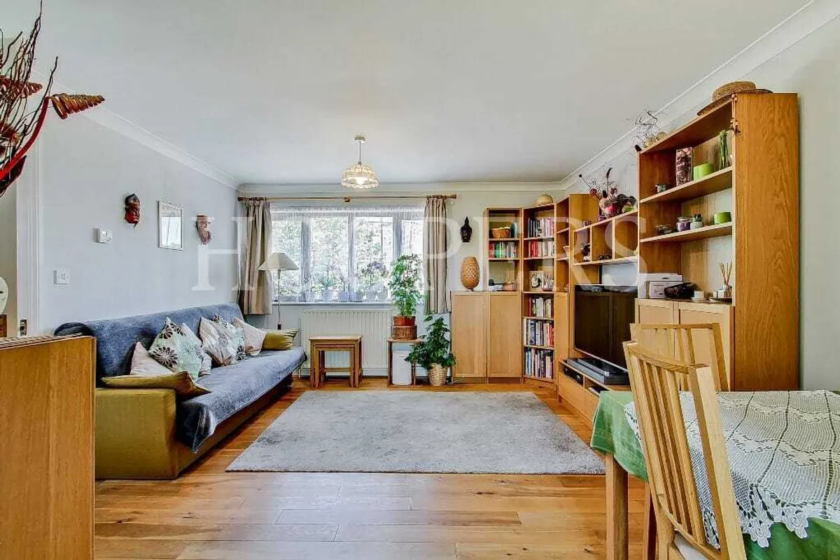Neasden Lane, London, NW10