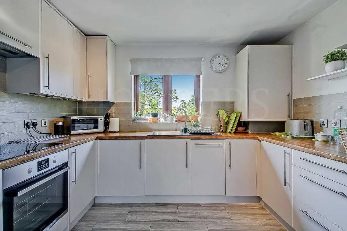 Neasden Lane, London, NW10