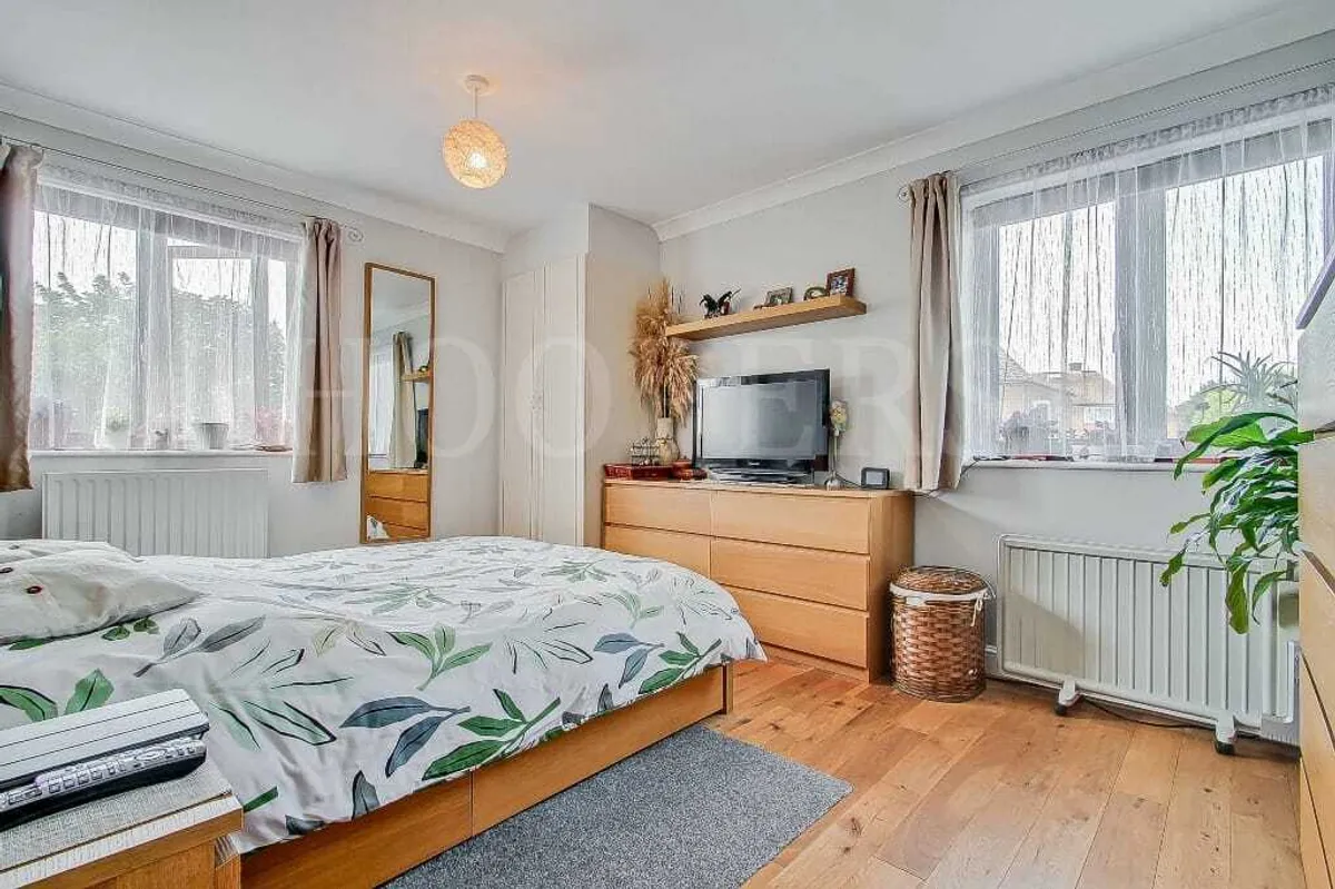 Neasden Lane, London, NW10