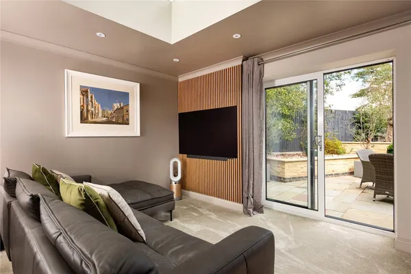 Glapthorn Road, Oundle, PE8 photo 10