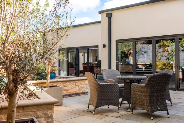 Glapthorn Road, Oundle, PE8 photo 17