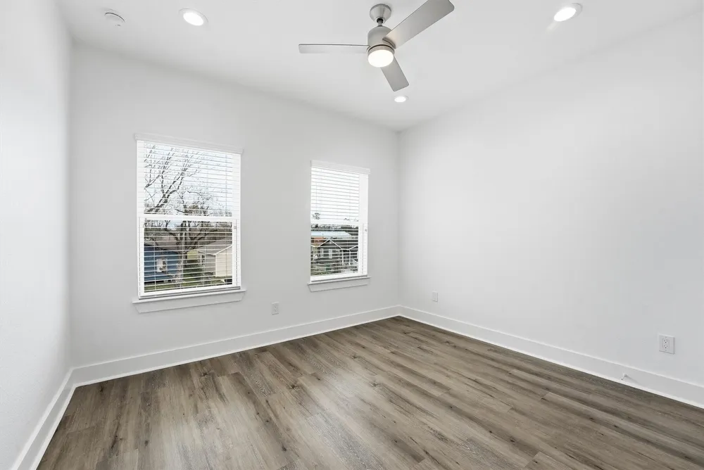 2825 De Soto St, Houston, TX 77091