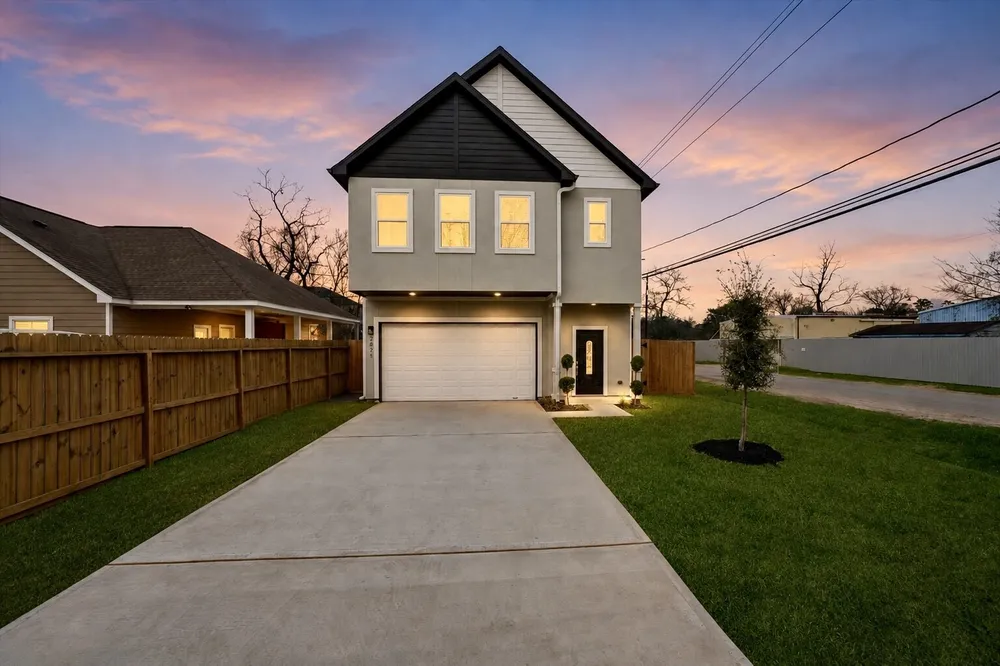2825 De Soto St, Houston, TX 77091