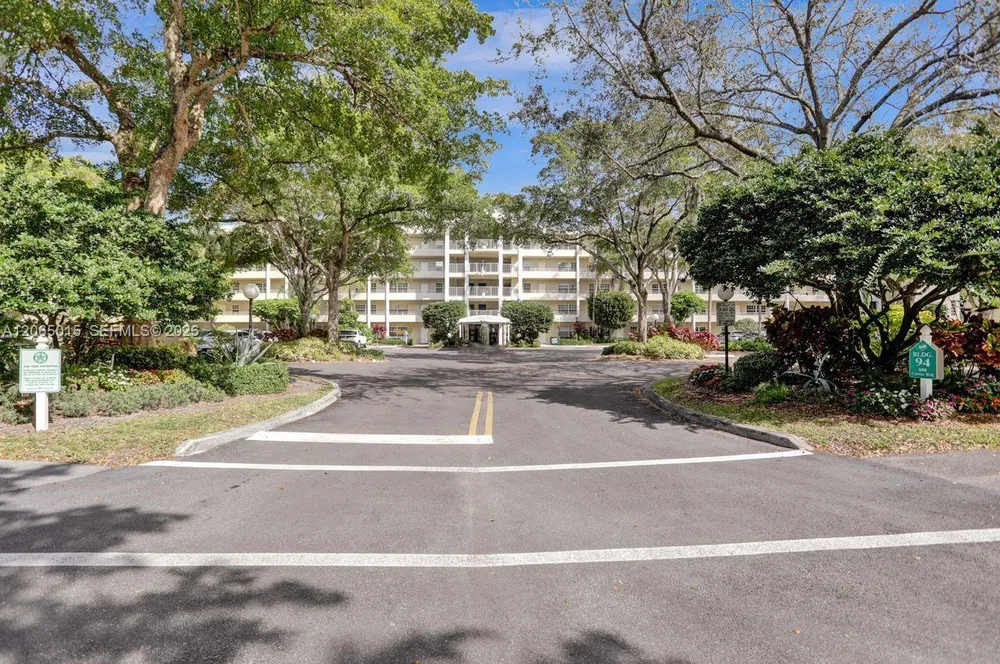 808 Cypress Blvd, Pompano Beach, FL 33069