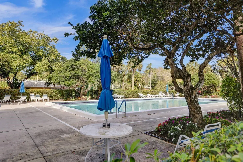 808 Cypress Blvd, Pompano Beach, FL 33069