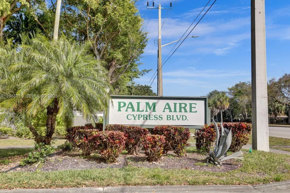 808 Cypress Blvd, Pompano Beach, FL 33069