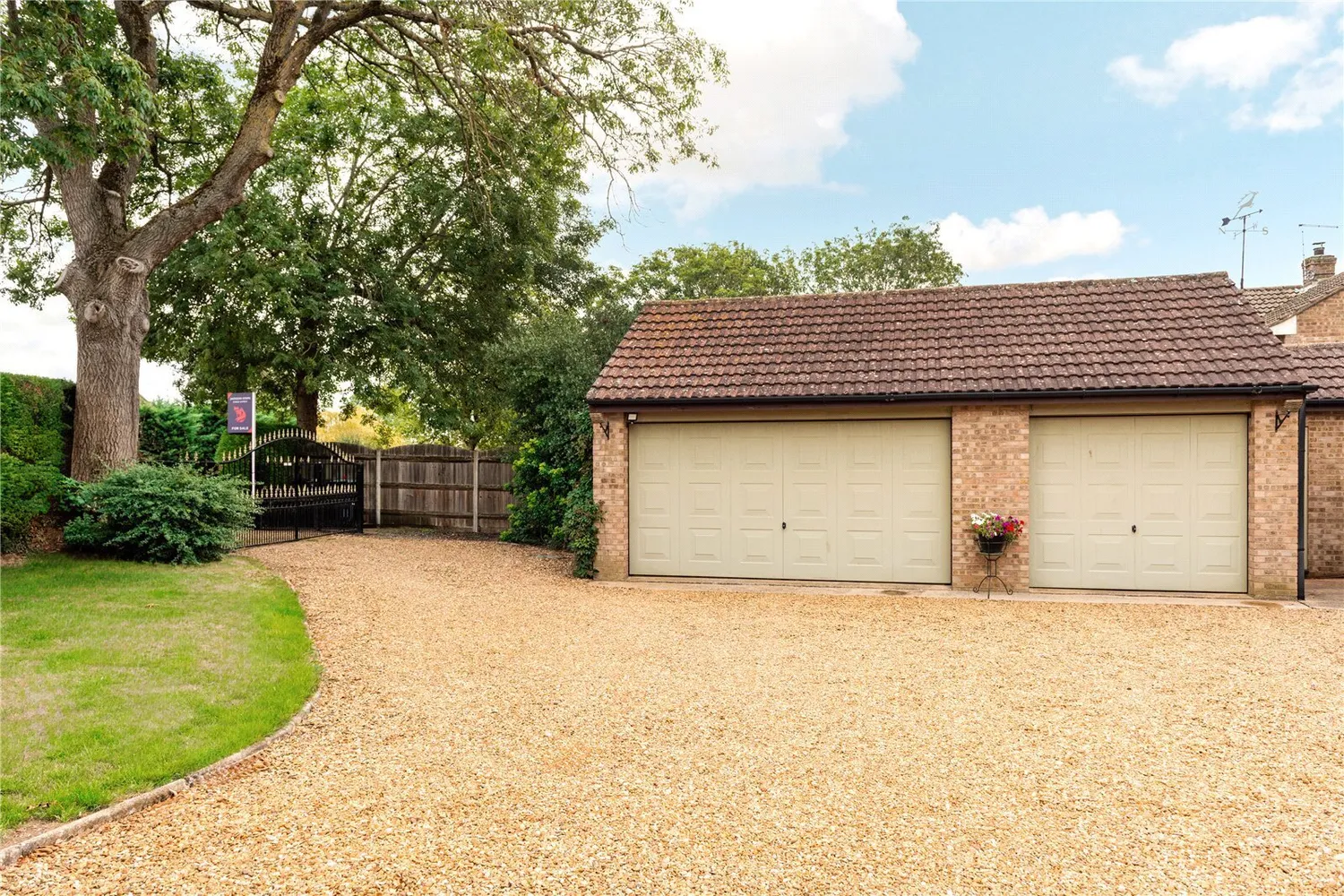 Orchard Lane, Woodnewton, PE8 photo 2