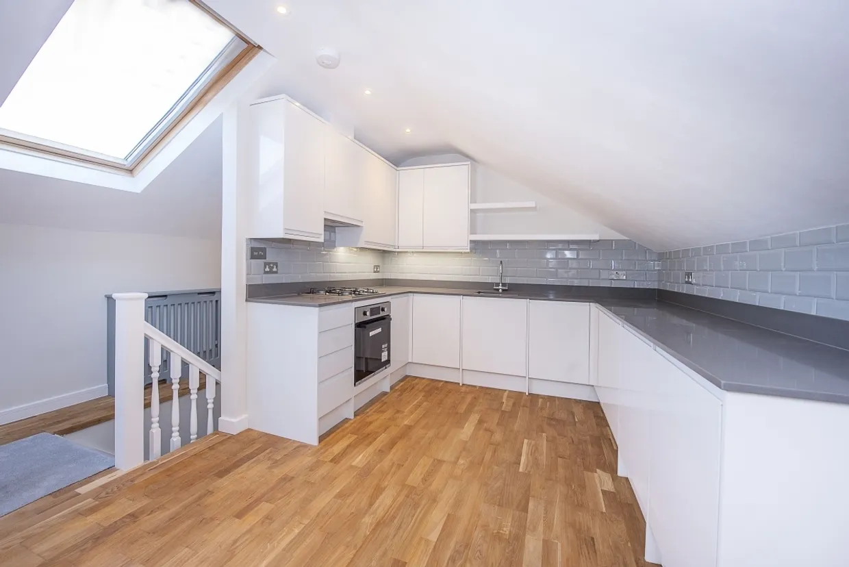 Hampton Road, Teddington, TW11 photo 1