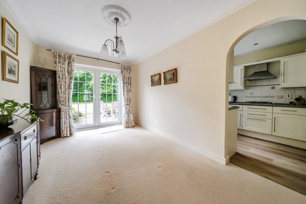 Shenstone Park, London Road SL5 photo 4