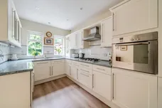 Shenstone Park, London Road SL5 photo 5