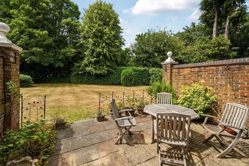 Shenstone Park, London Road SL5 photo 6
