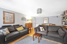 Stapleton Hall Road London N4 photo 1