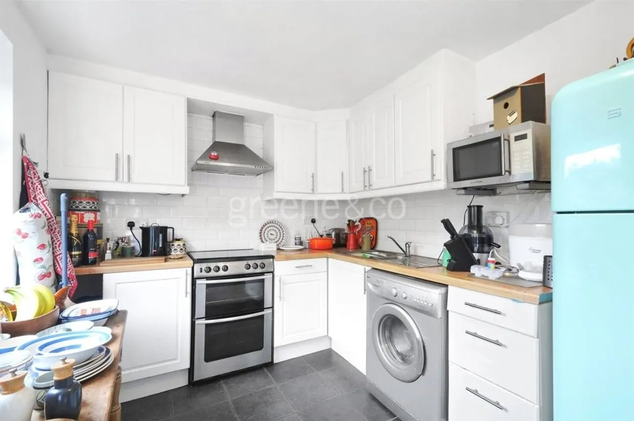 Stapleton Hall Road London N4 photo 2