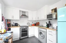 Stapleton Hall Road London N4 photo 2
