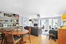 Stapleton Hall Road London N4 photo 5
