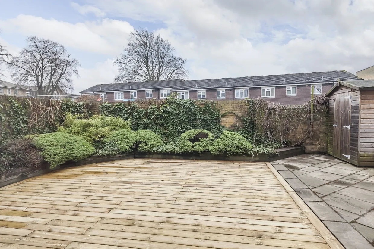 Blessington Close, SE13 photo 2
