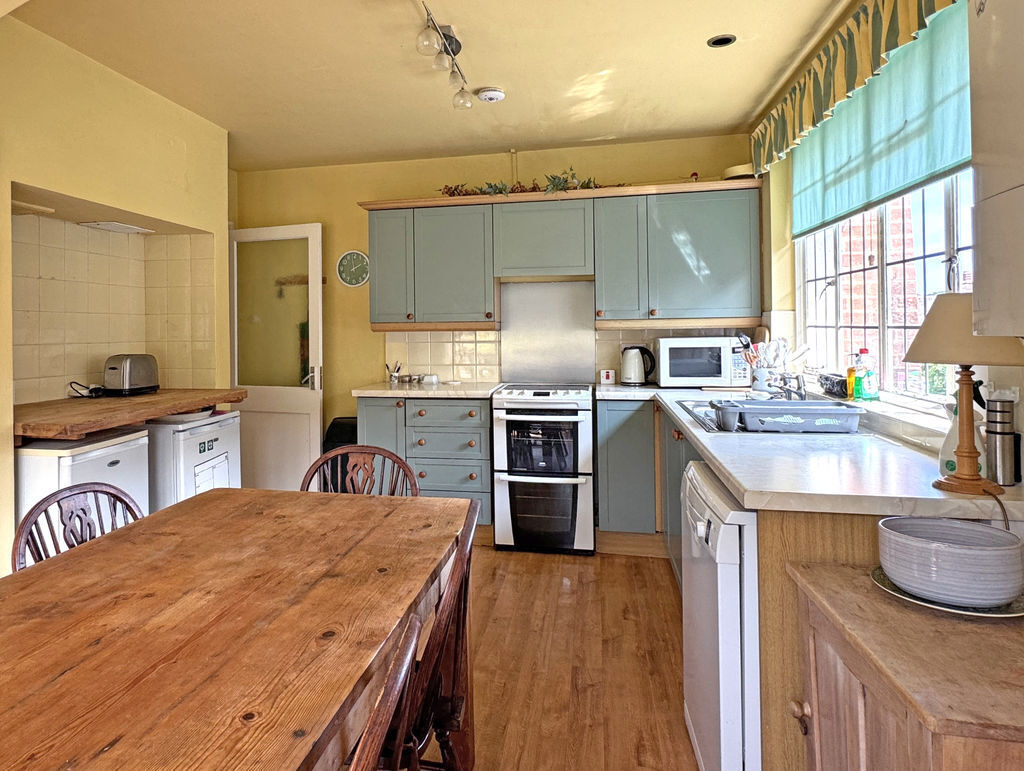 Cotlands, Sidmouth Image 6