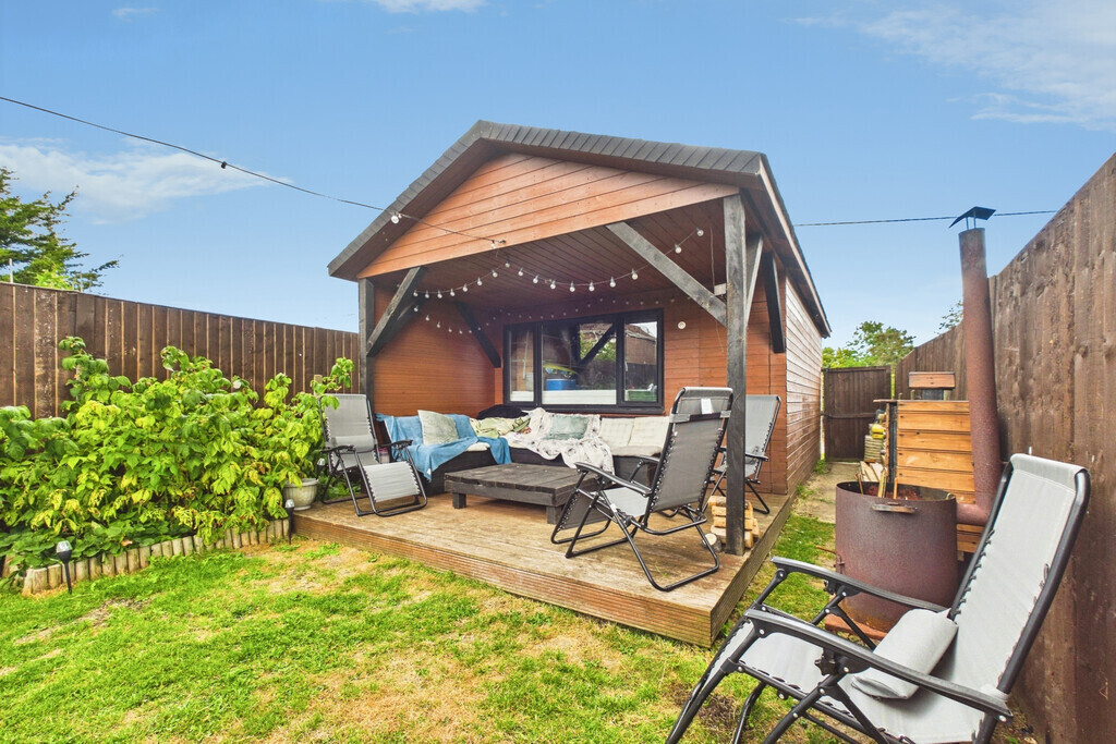 The Avenue, Halesworth Image 15