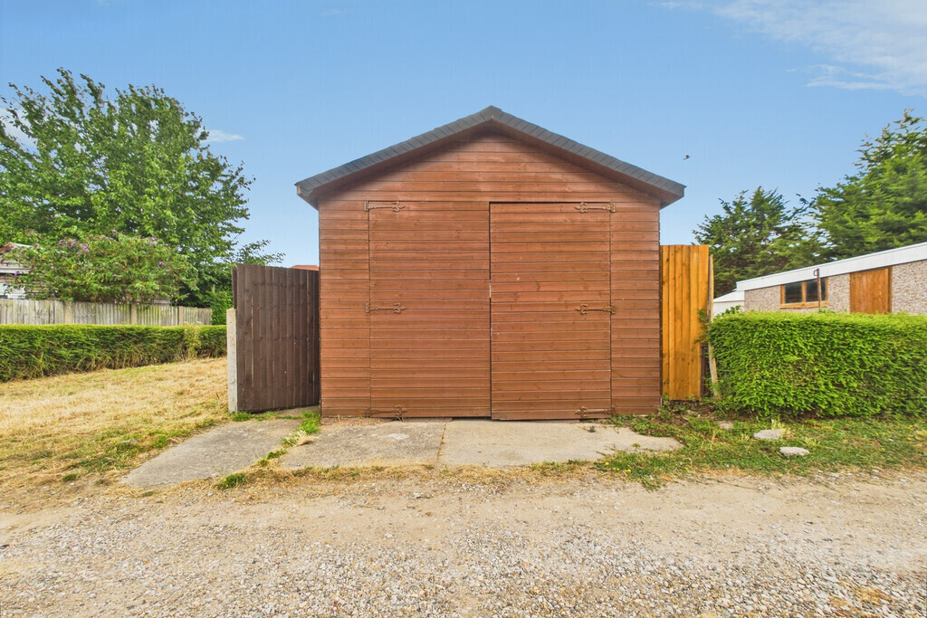 The Avenue, Halesworth Image 16