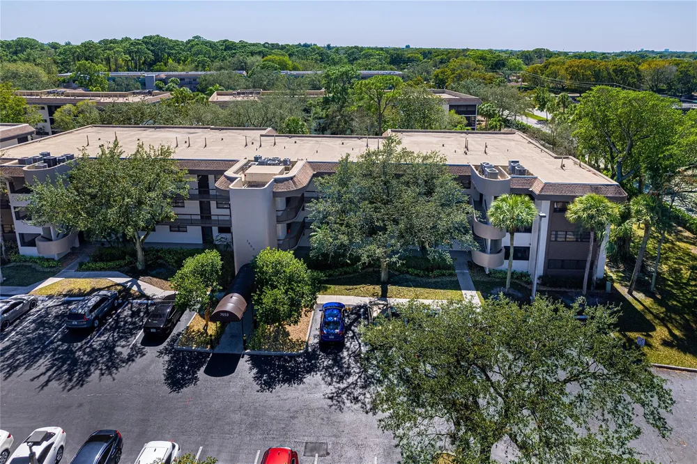 7653 NW 79th Ave, Tamarac, FL 33321