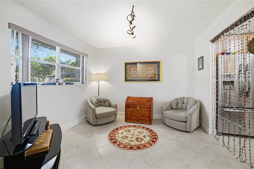 7653 NW 79th Ave, Tamarac, FL 33321