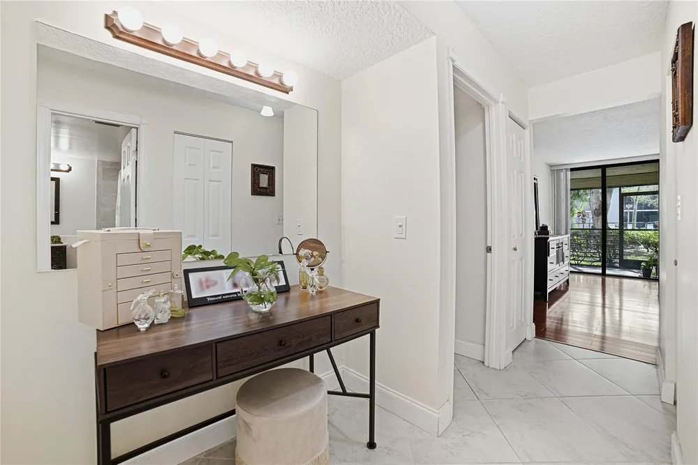 7653 NW 79th Ave, Tamarac, FL 33321