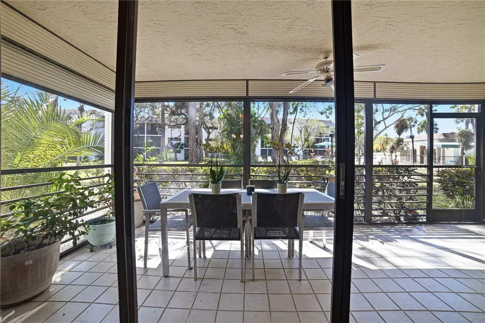 7653 NW 79th Ave, Tamarac, FL 33321