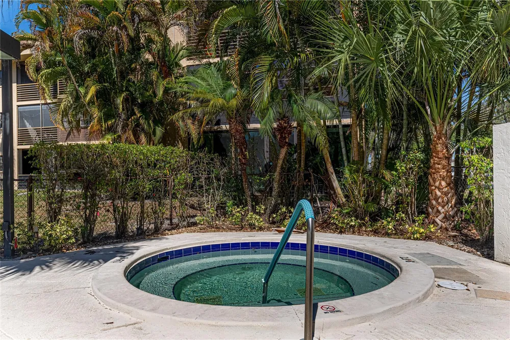 7653 NW 79th Ave, Tamarac, FL 33321