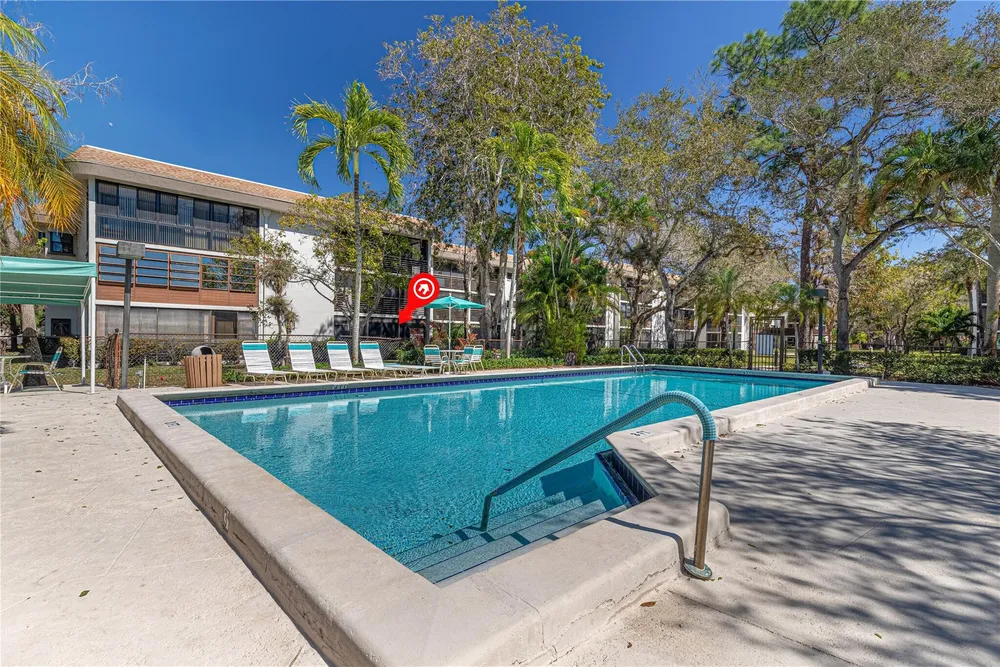 7653 NW 79th Ave, Tamarac, FL 33321