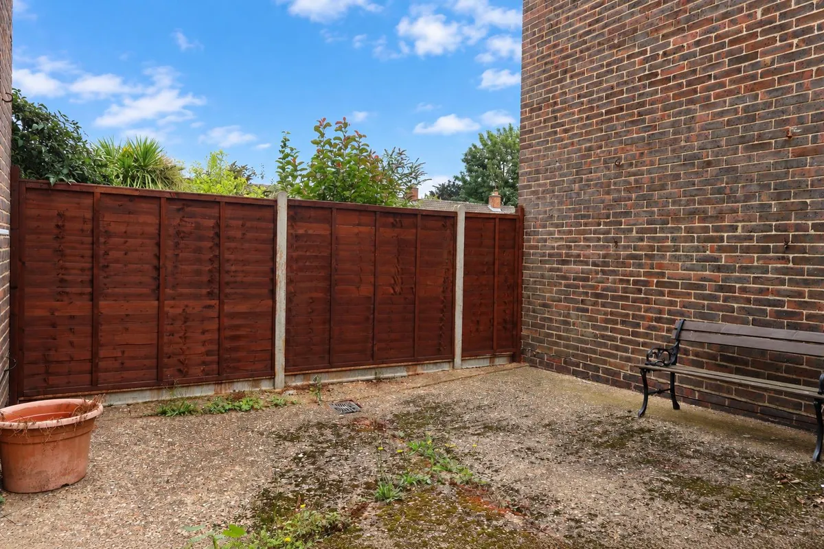 Gadebridge Road, Hemel Hempstead, Hertfordshire, HP1 3EP