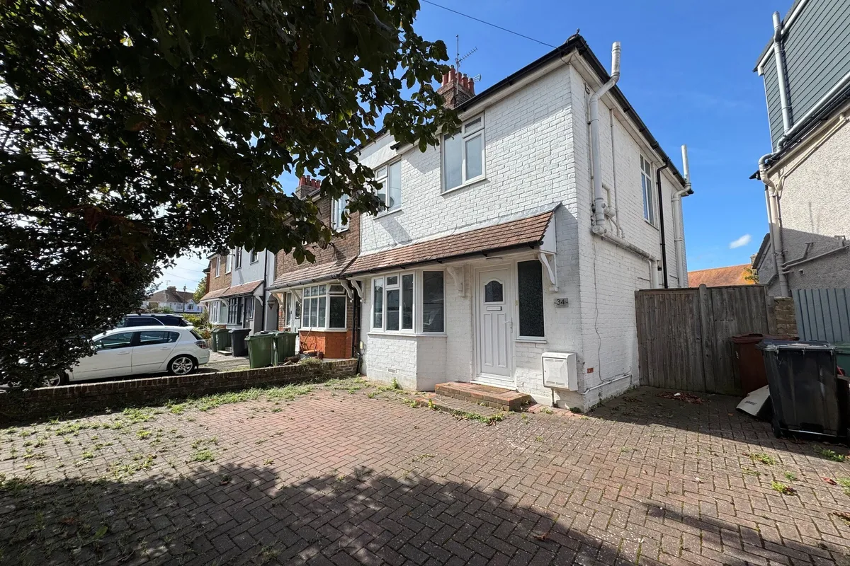 Queens Crescent, EASTBOURNE