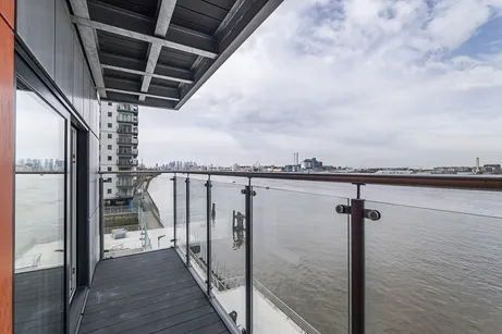 1 Mast Quay London SE18