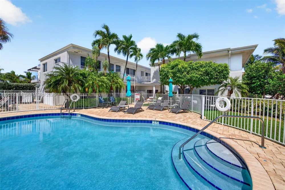 1705 N Riverside Dr, Pompano Beach, FL 33062