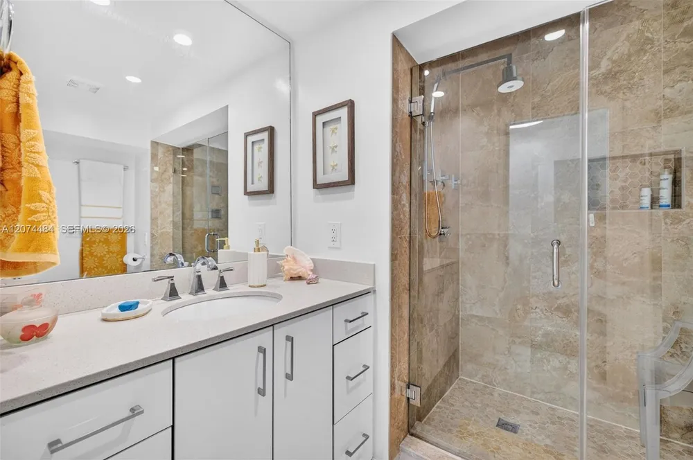 1705 N Riverside Dr, Pompano Beach, FL 33062