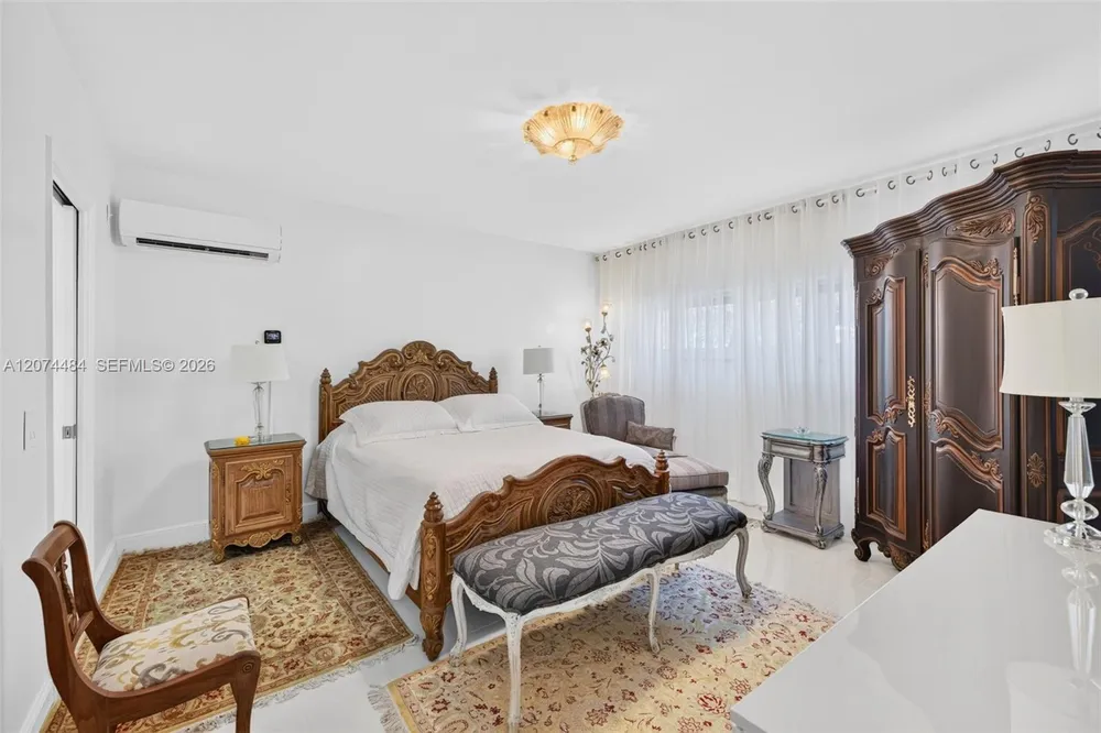 1705 N Riverside Dr, Pompano Beach, FL 33062