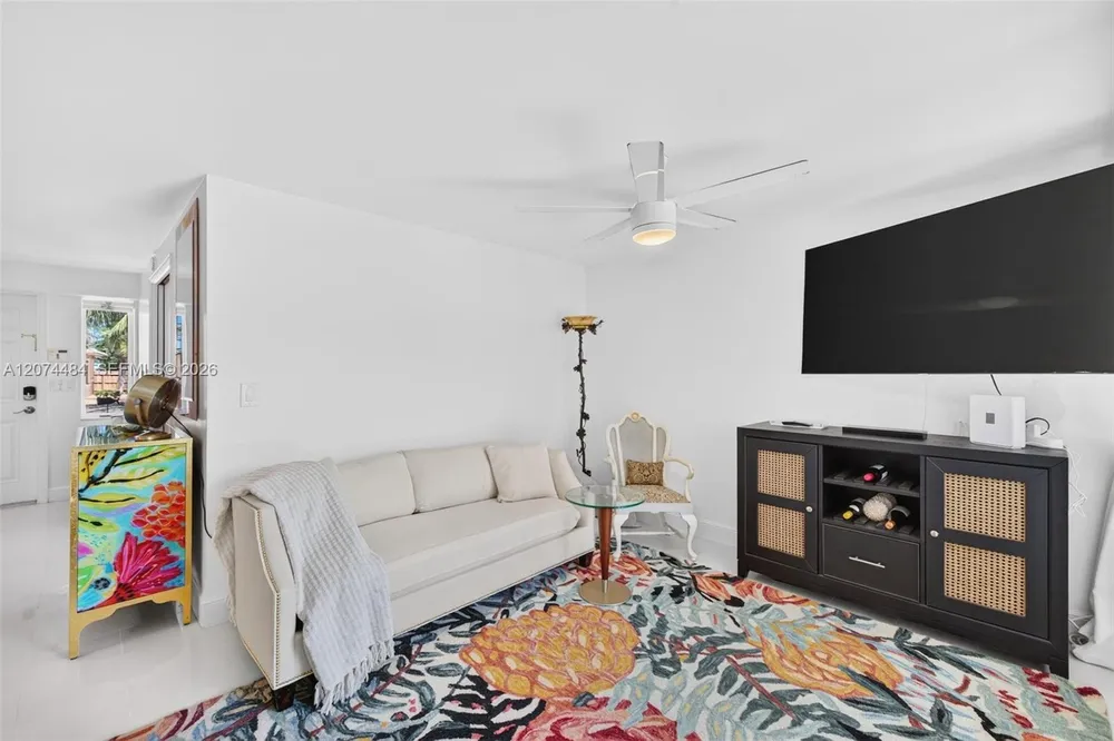 1705 N Riverside Dr, Pompano Beach, FL 33062